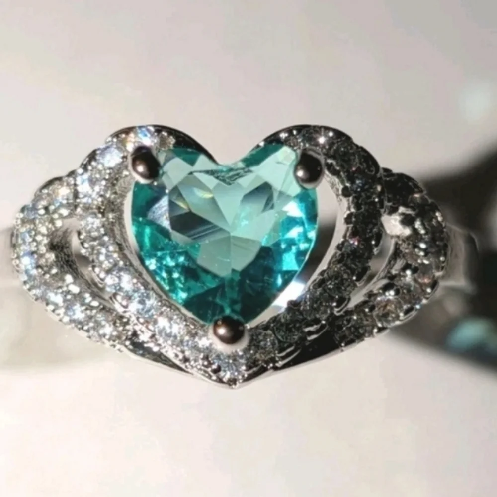 boutique elegant heart